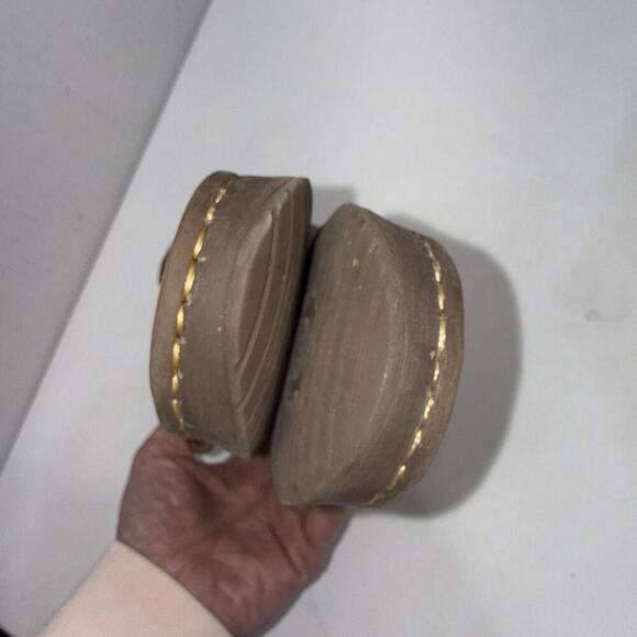 Born Gorpcore Classic Leather Designer Minimalist Flip Flops Thong Sandals 8/39 - Picture 9 of 11